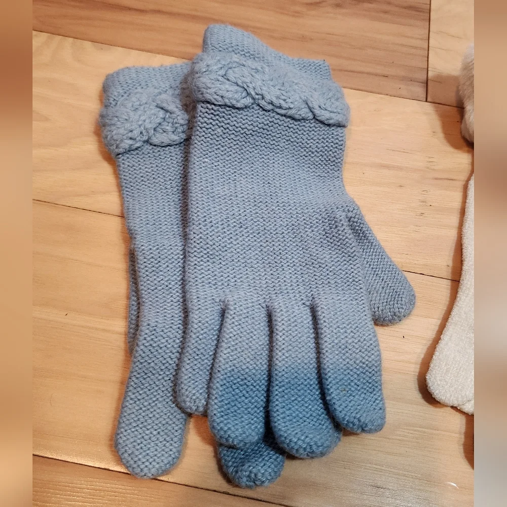 2 Piece Women's Glove Set